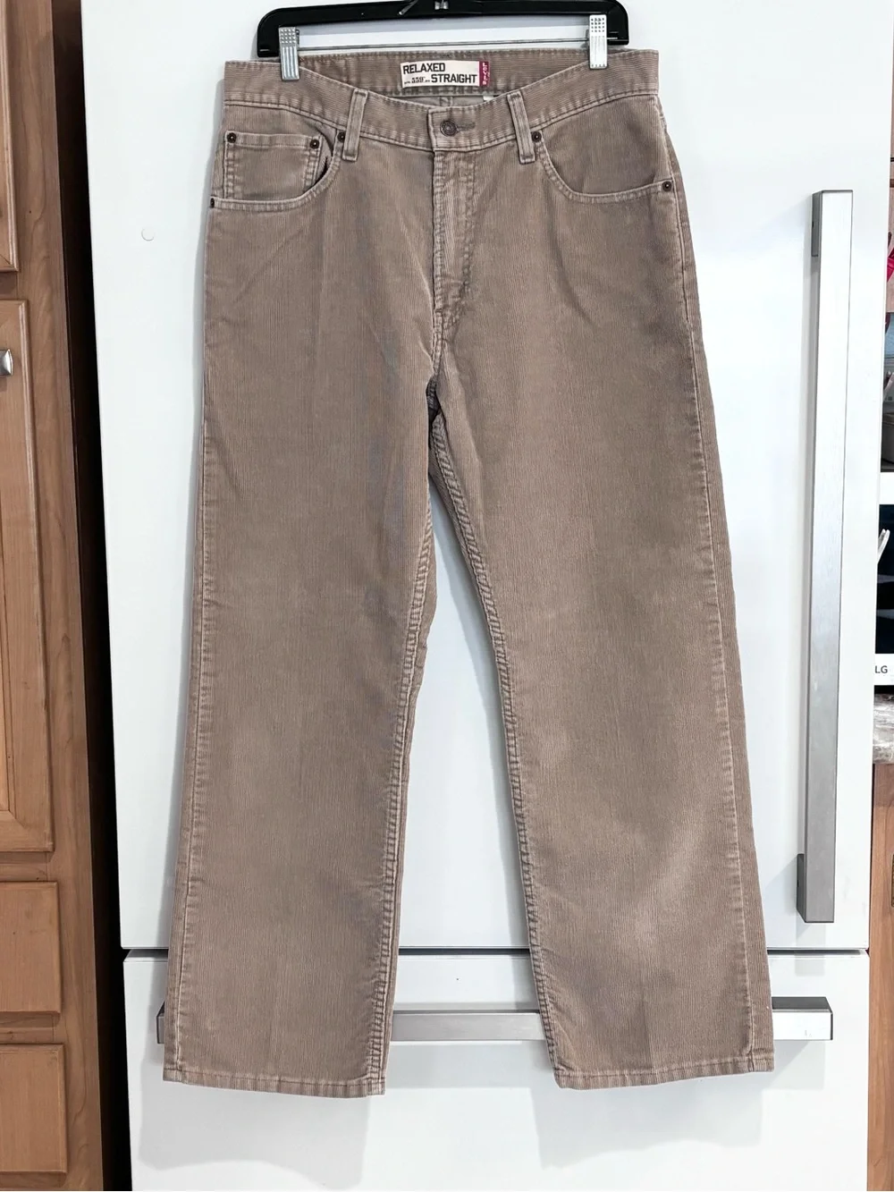 VTG Levi's 559 Y2K Relaxed Straight Tan Corduroy Pants 33x30 Preppy Casual